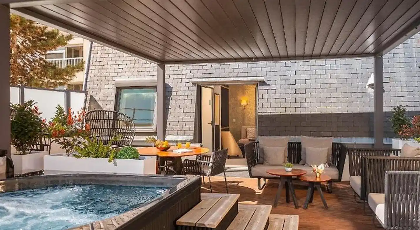 Niepce Paris, Curio Collection by Hilton Wellness