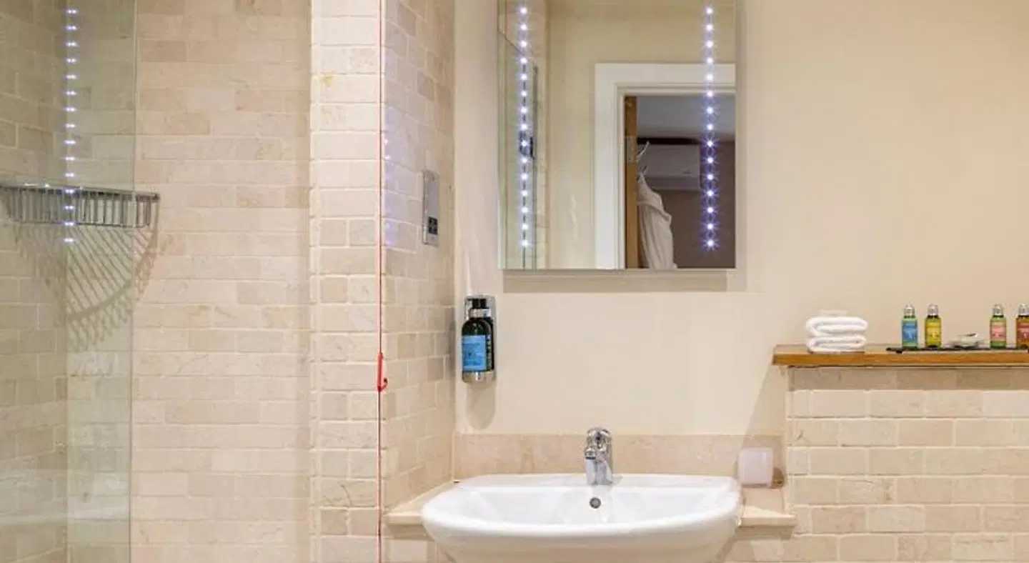 The South Sands Hotel Badezimmer