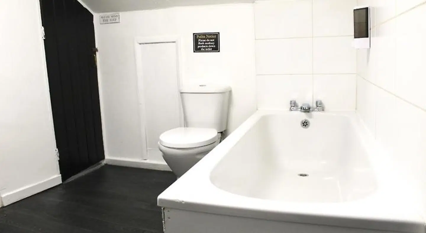 The Mitre Hotel Badezimmer