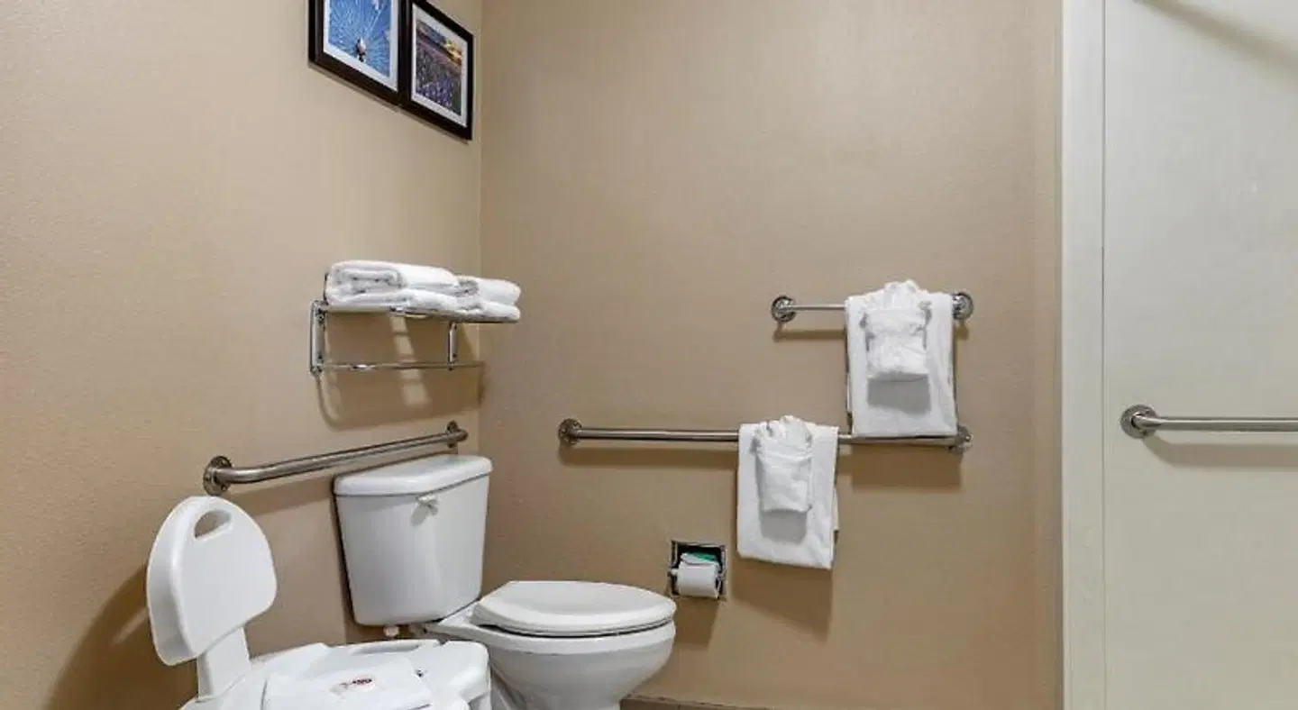 Comfort Suites Waco North - Near University Area Badezimmer