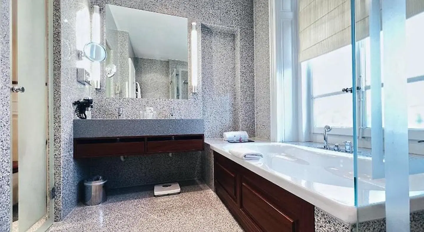 Des Trois Couronnes Badezimmer