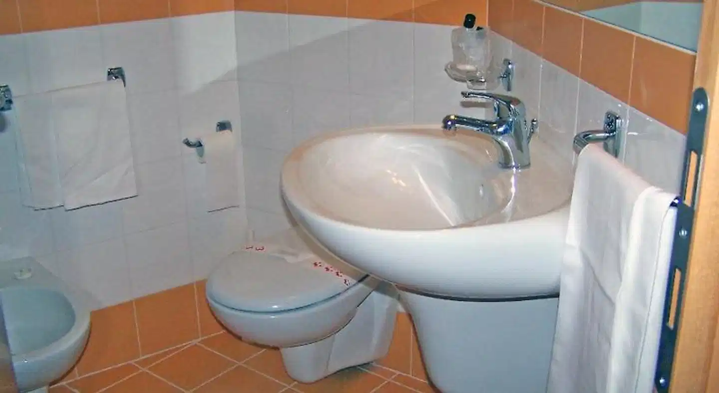 Torre Del Sole Badezimmer