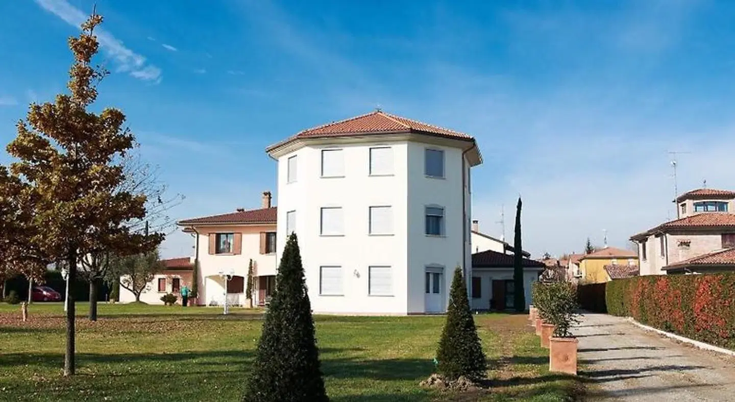San Giovanni EXTERIOR