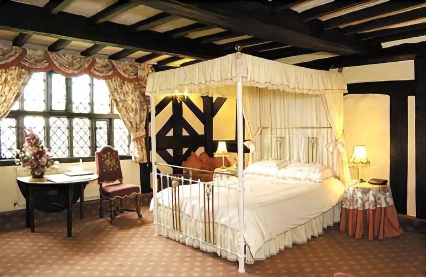 Albright Hussey Manor ROOM_EXAMPLE