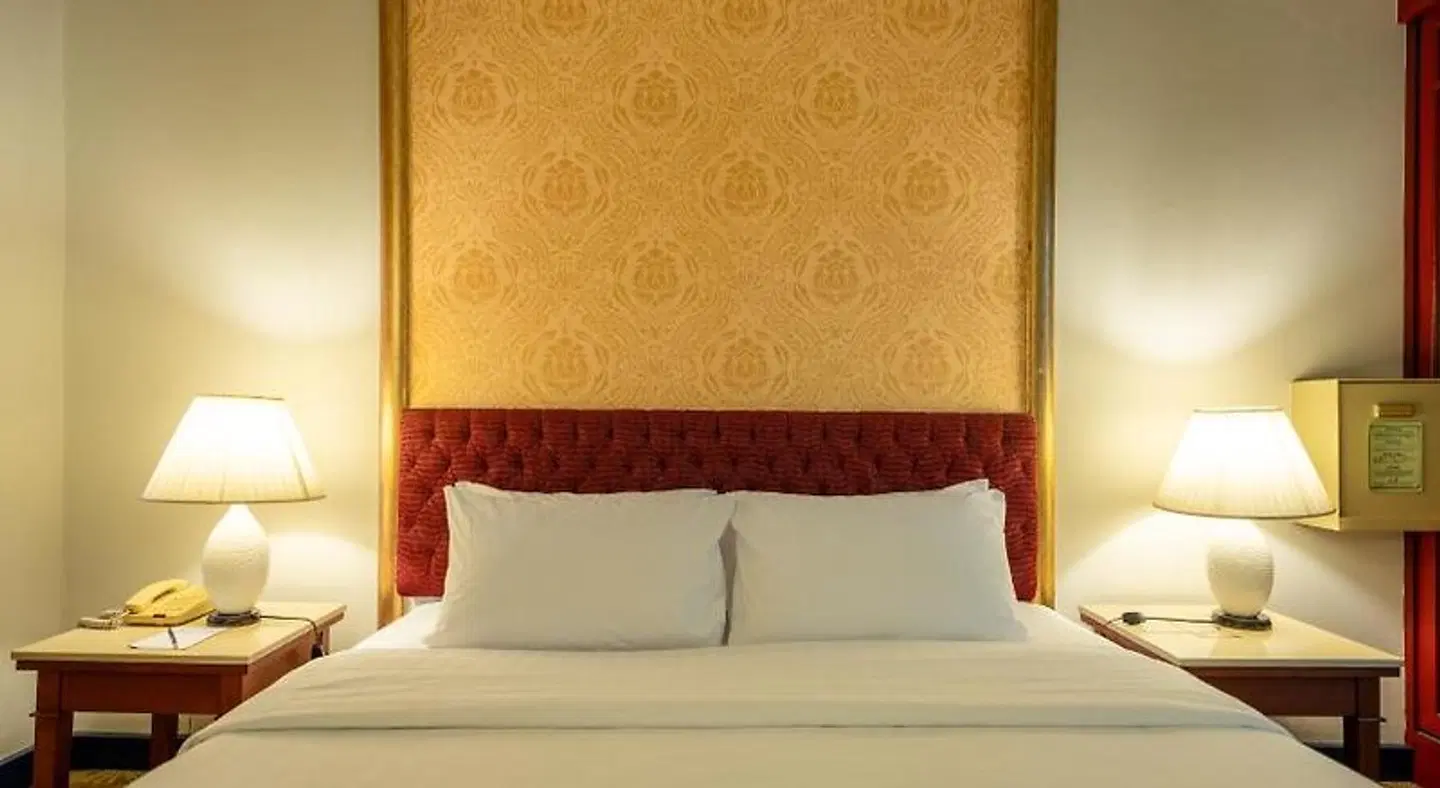 The Ariston ROOM_EXAMPLE