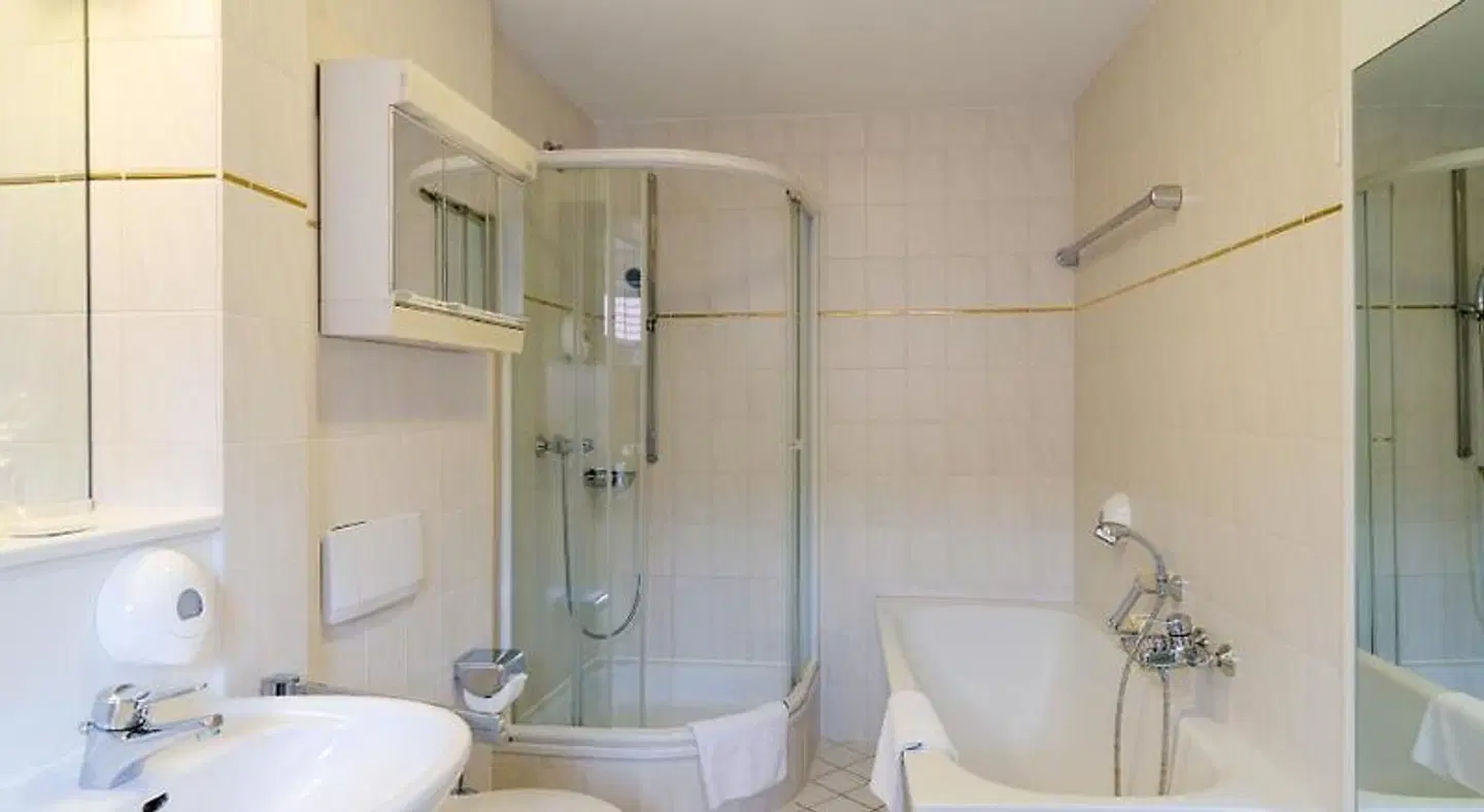 Schere Badezimmer