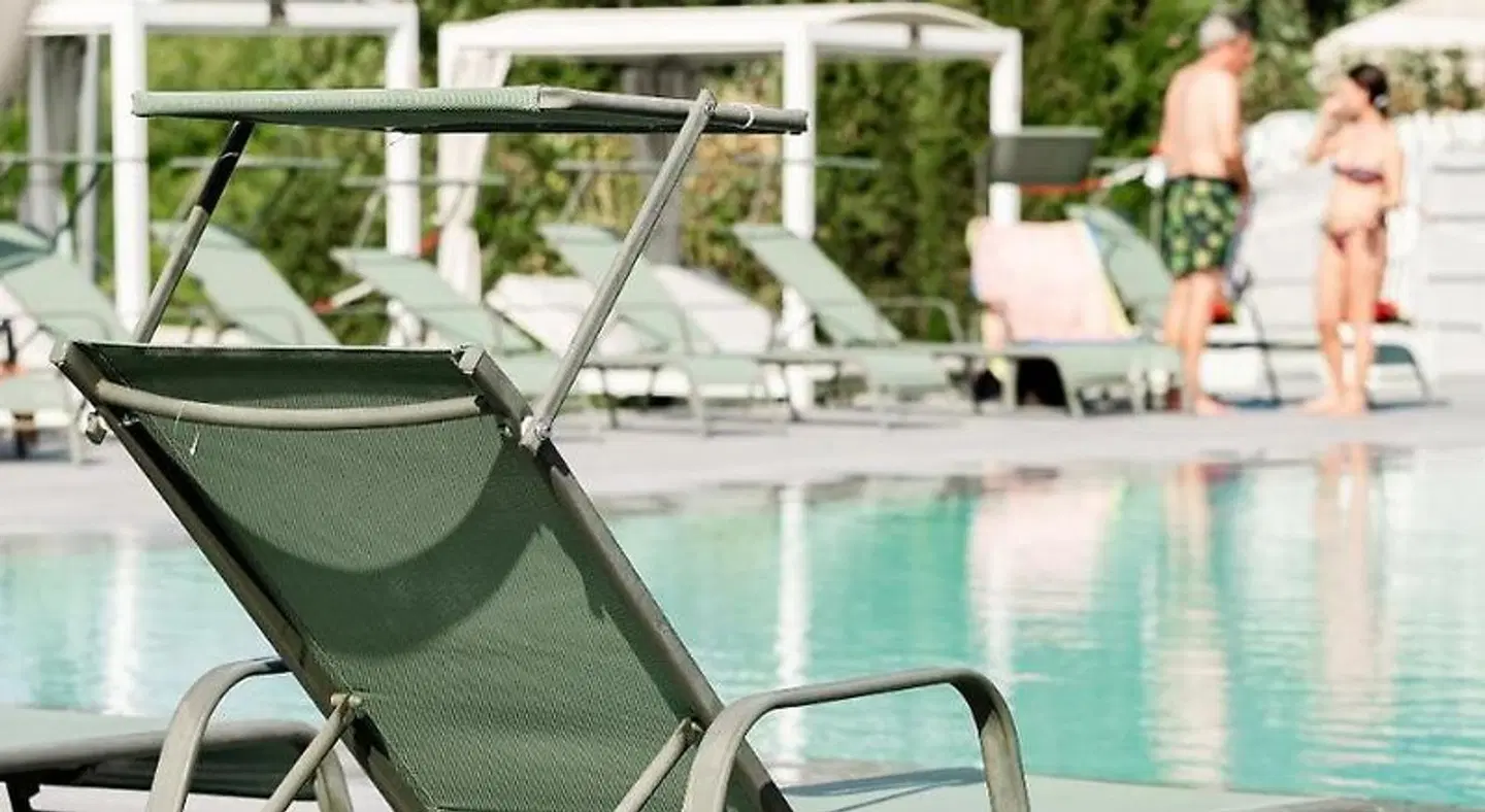 Gelso Bianco Suites OUTDOOR_POOL