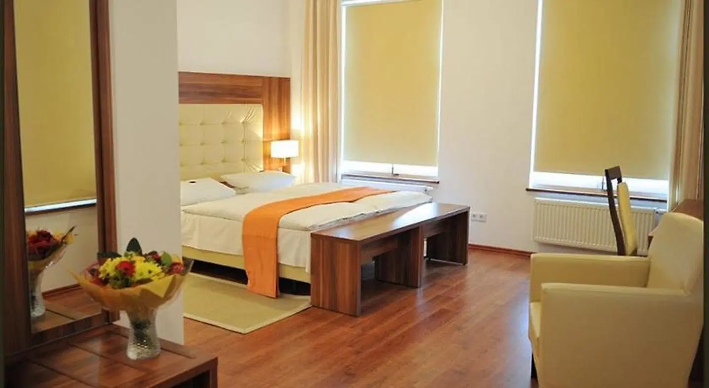 Tietmeyer ROOM_EXAMPLE
