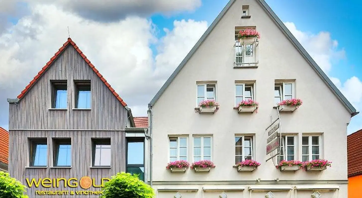 Mondholzhotel EXTERIOR