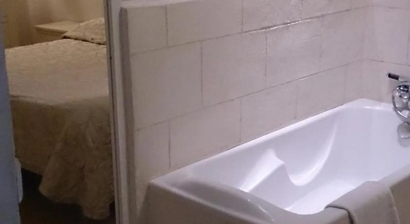 du Palais des Papes Badezimmer