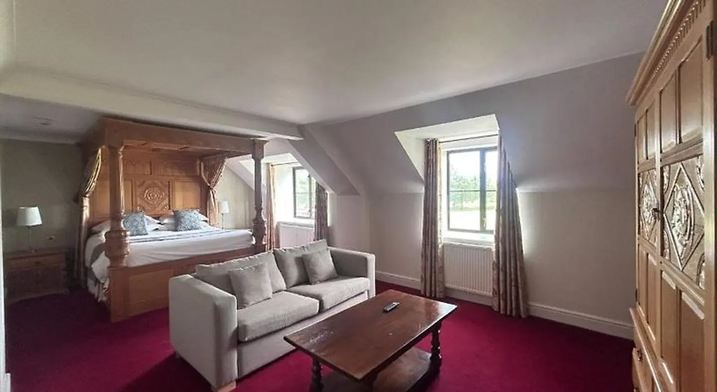 Woodbury Park ROOM_EXAMPLE