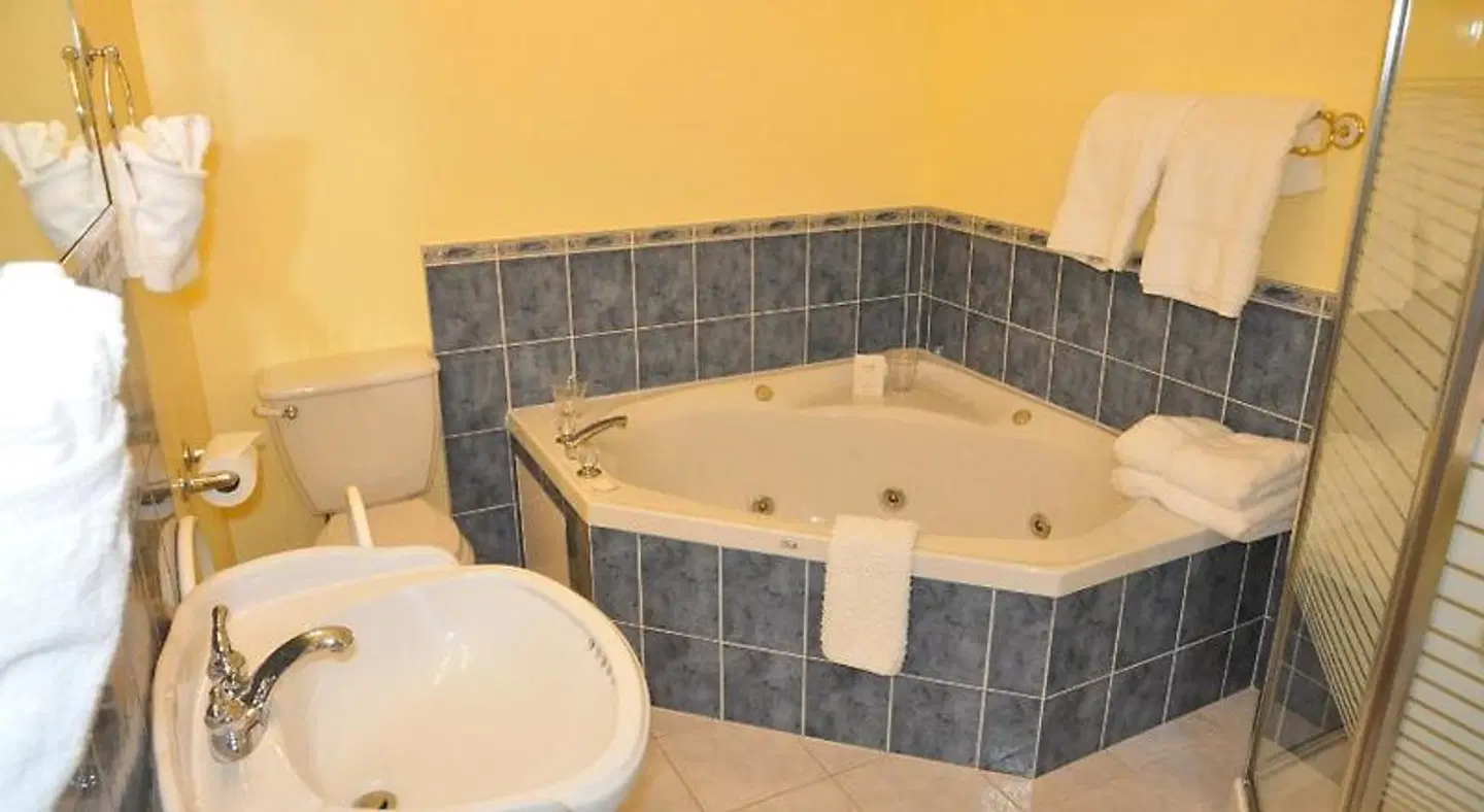 Brockamour Manor Bed and Breakfast Badezimmer