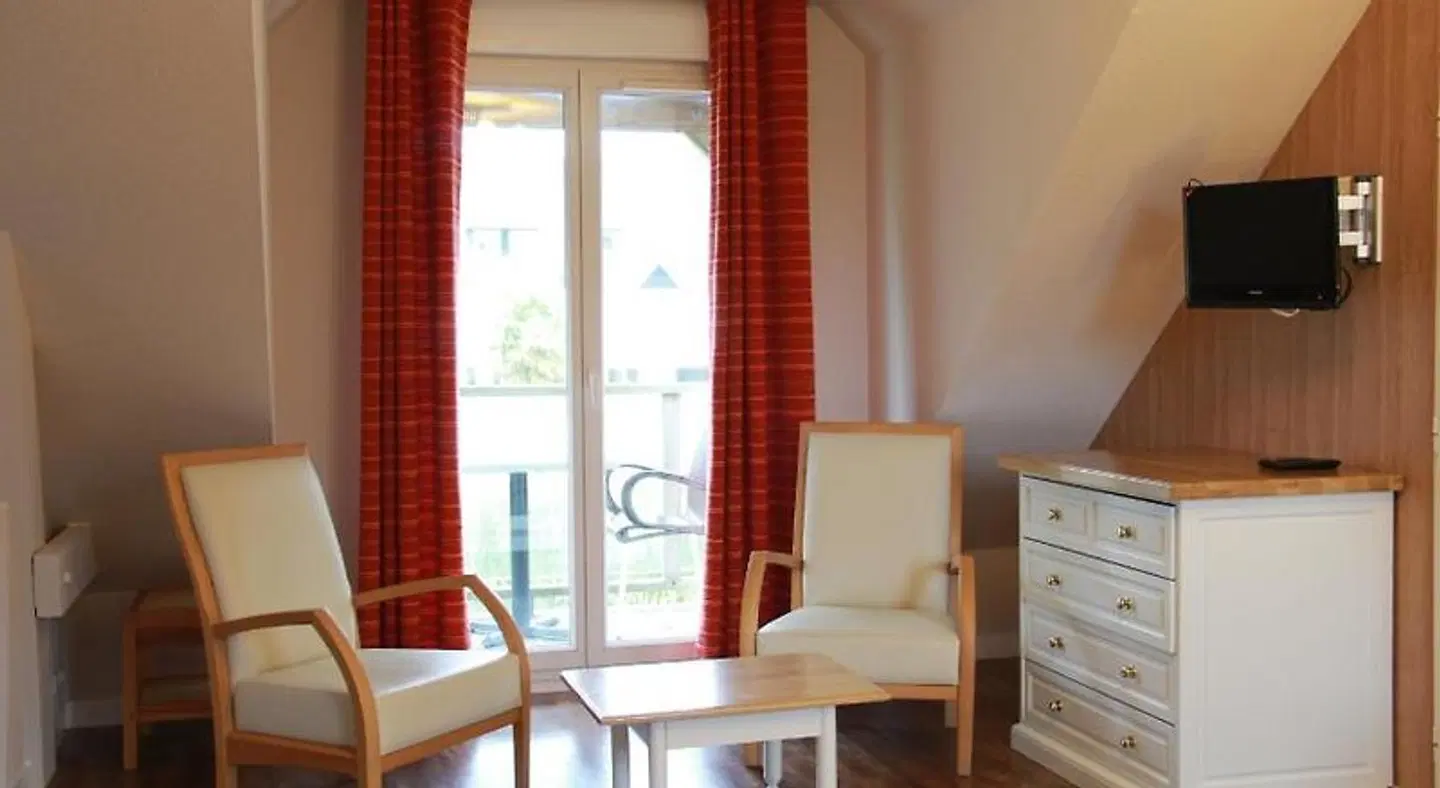 Les Ormes Domaine & Resort ROOM_EXAMPLE