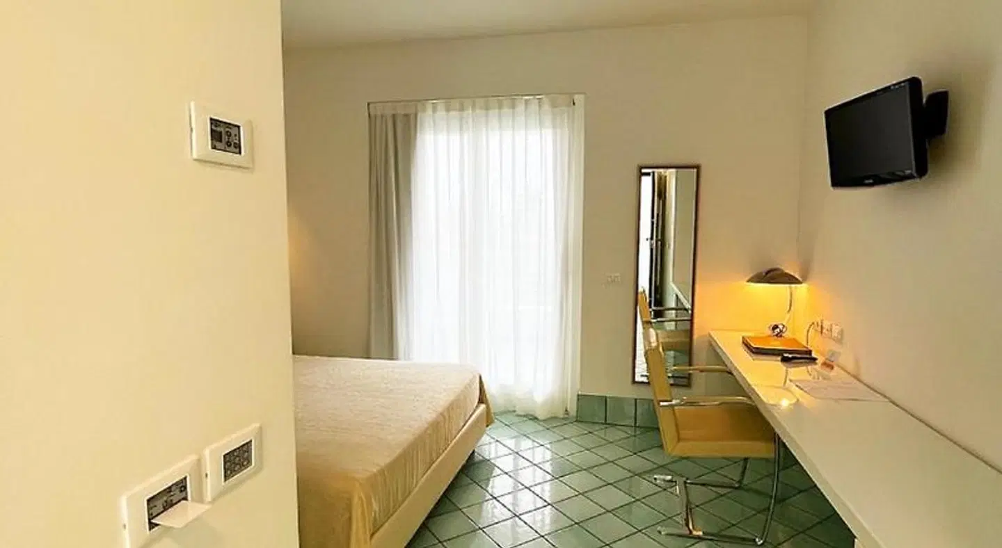 Ganimede ROOM_EXAMPLE