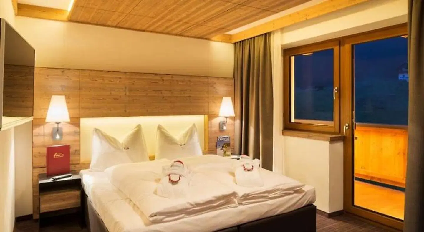 Alpinhotel Berghaus ROOM_EXAMPLE