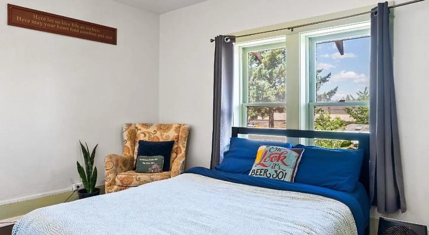 Bunk & Brew Historic Lucas House ROOM_EXAMPLE