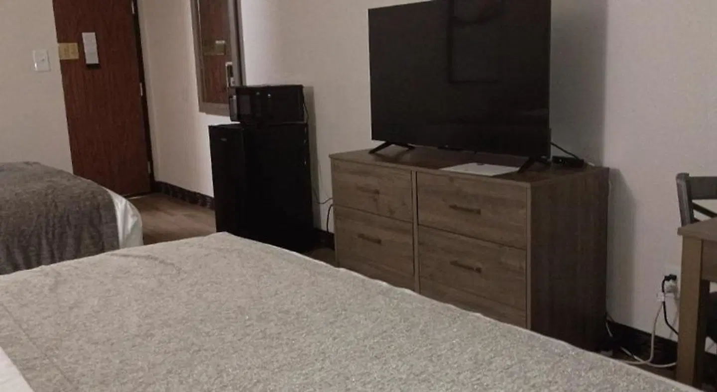 The Inn and Suites at 34 Fifty ROOM_EXAMPLE