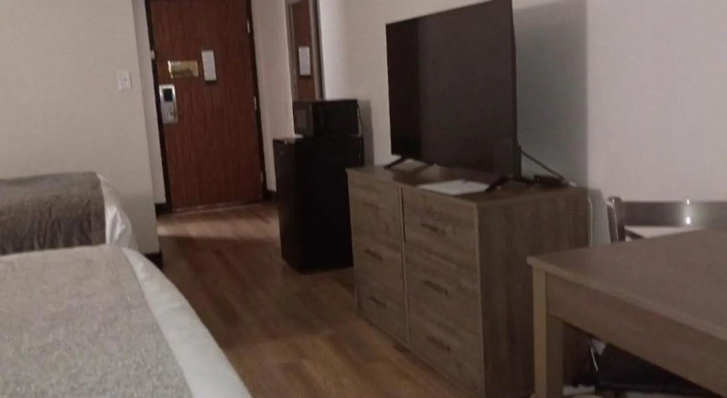 The Inn and Suites at 34 Fifty ROOM_EXAMPLE