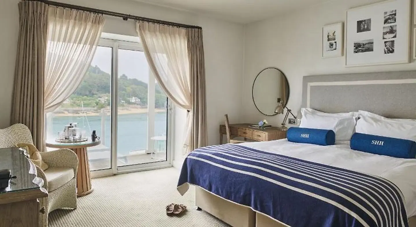 Salcombe Harbour ROOM_EXAMPLE