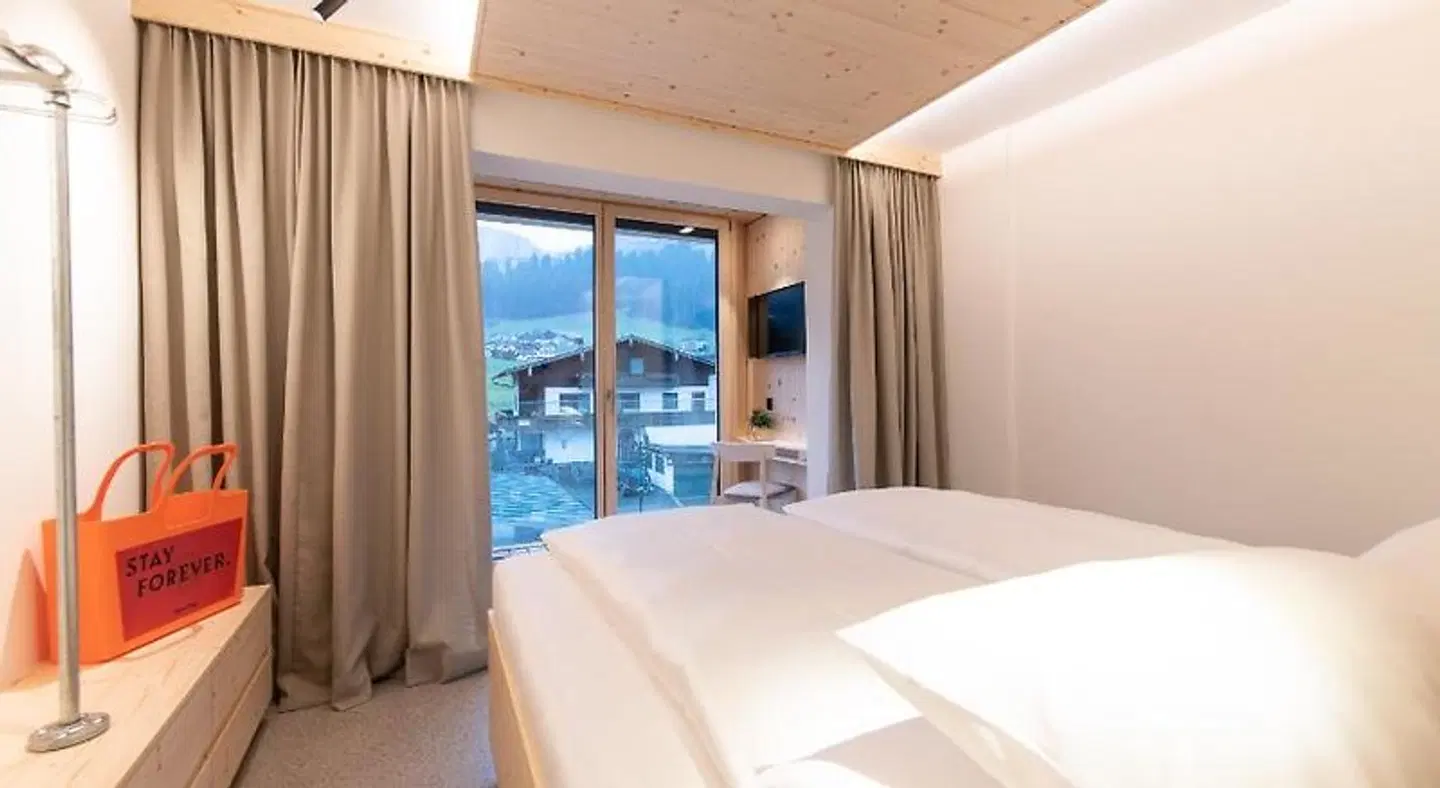 Mari Pop Hotel ROOM_EXAMPLE