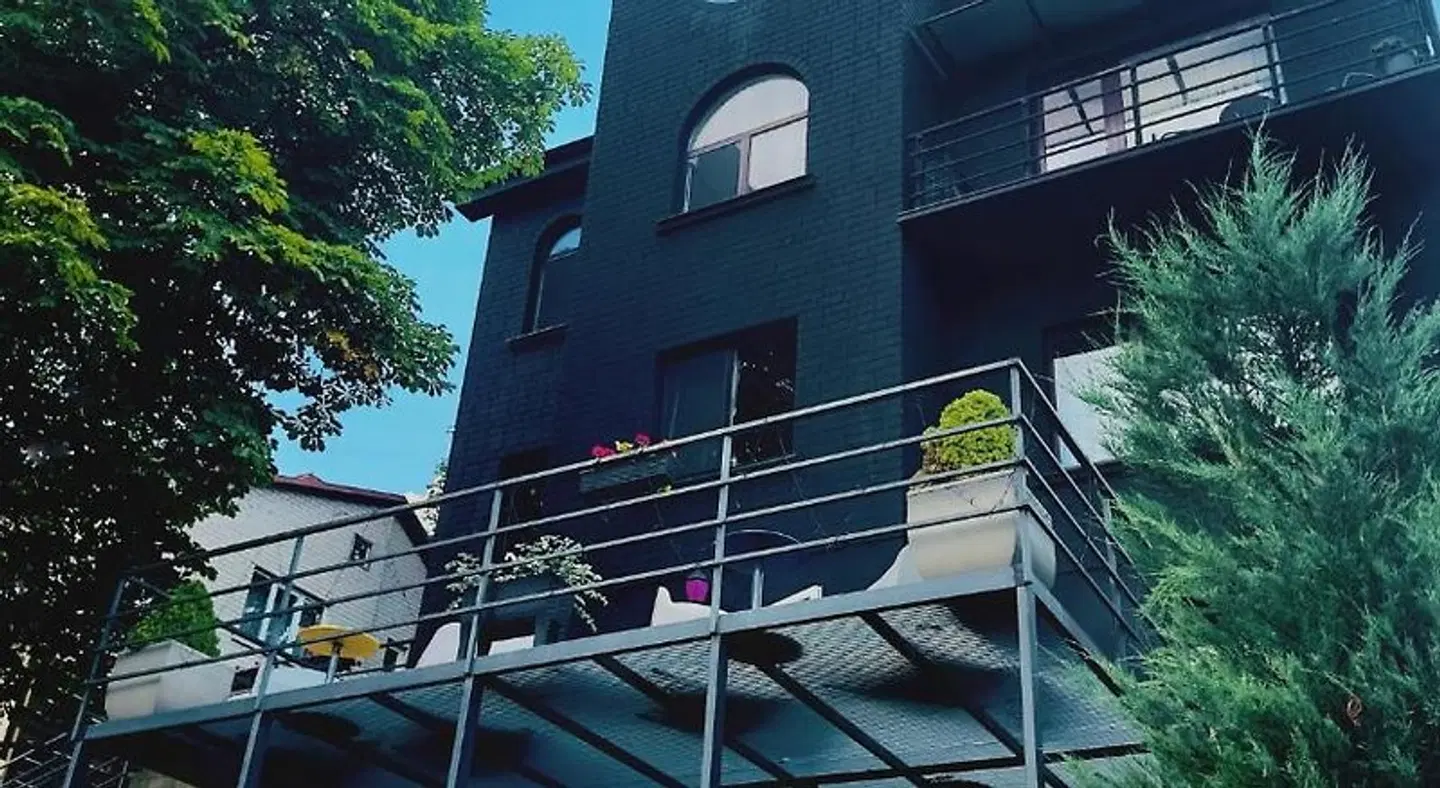 Very Bad Hootel EXTERIOR