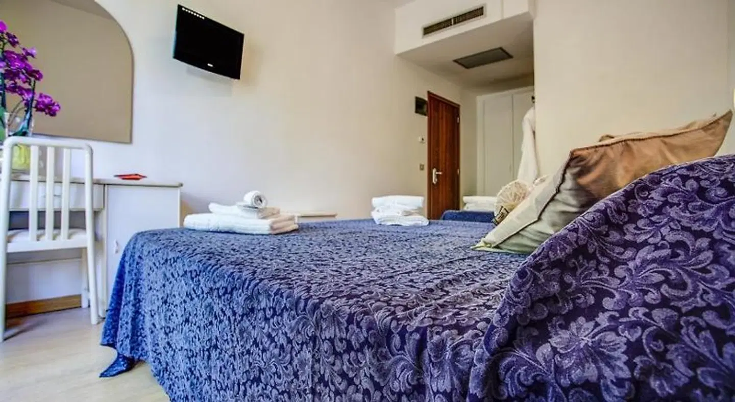 Tiziana ROOM_EXAMPLE