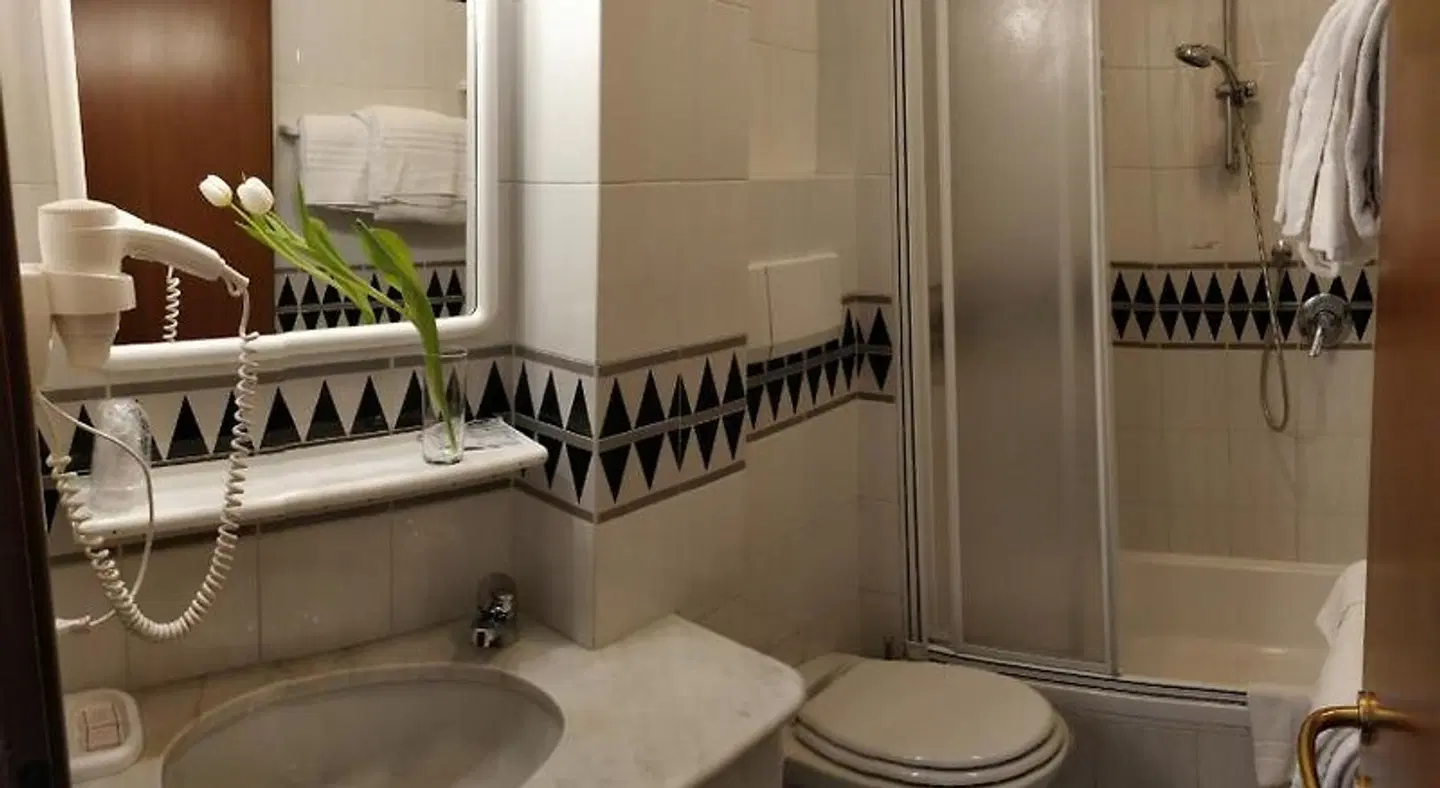 Hotel Riviera Badezimmer