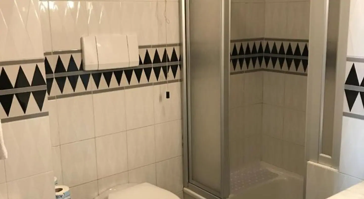 Hotel Riviera Badezimmer