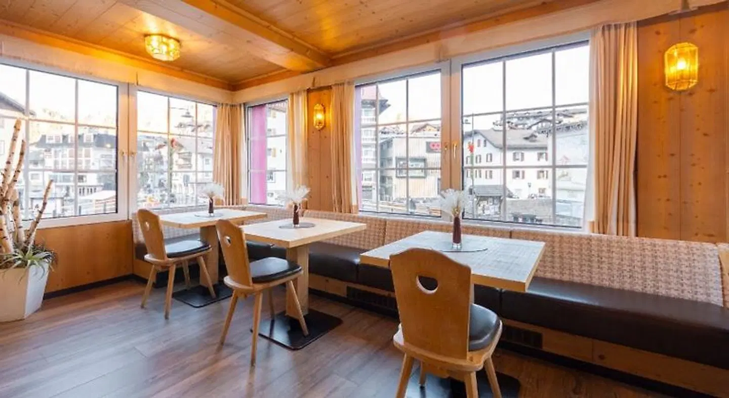 Stella Restaurant