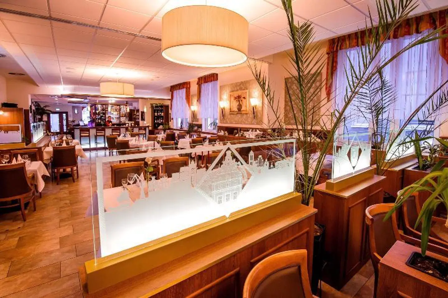 Stern Bar