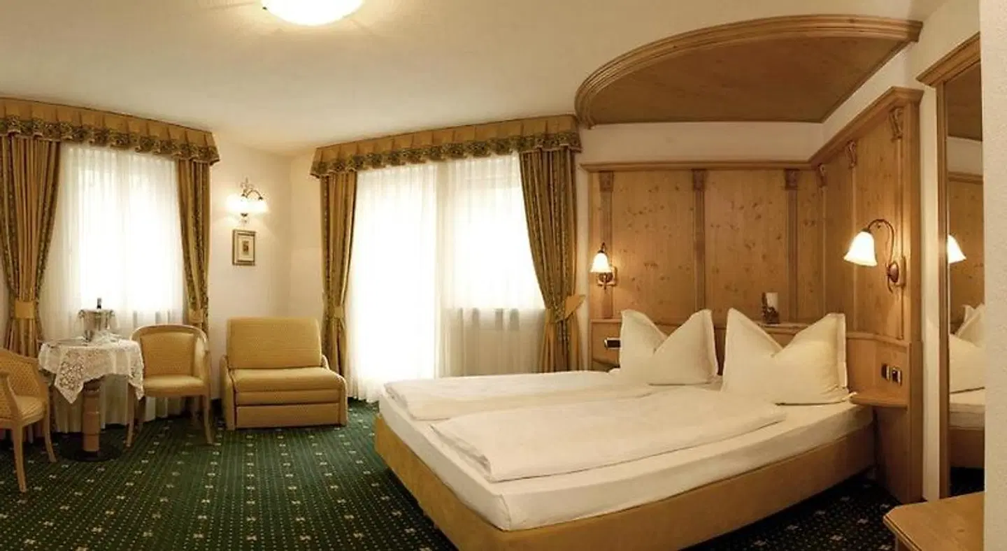 Maria ROOM_EXAMPLE
