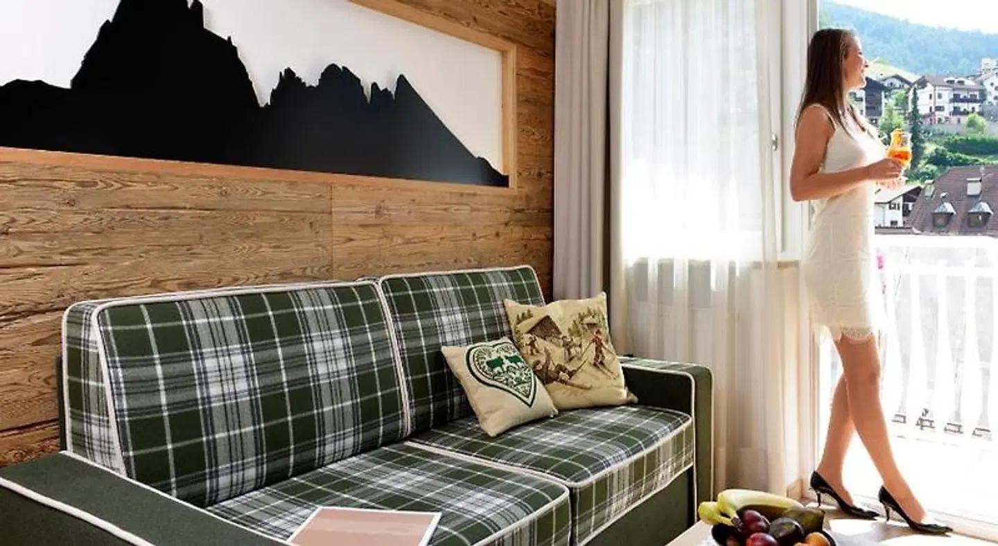 Maria ROOM_EXAMPLE