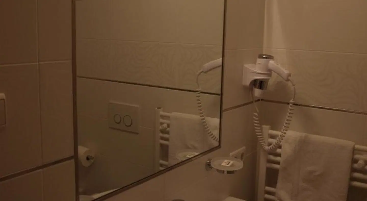 Garni Flurida Badezimmer