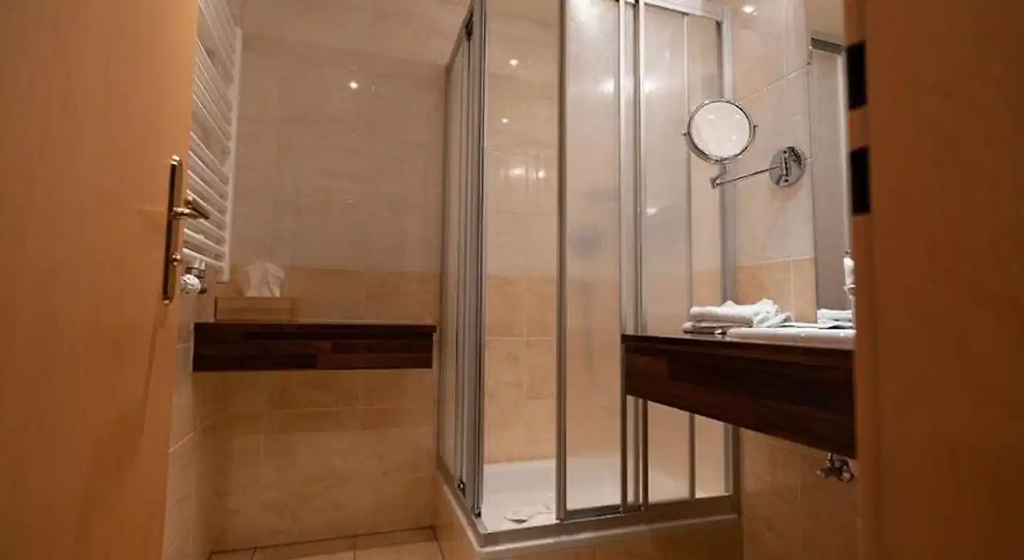 Haller's Post Hotel Badezimmer