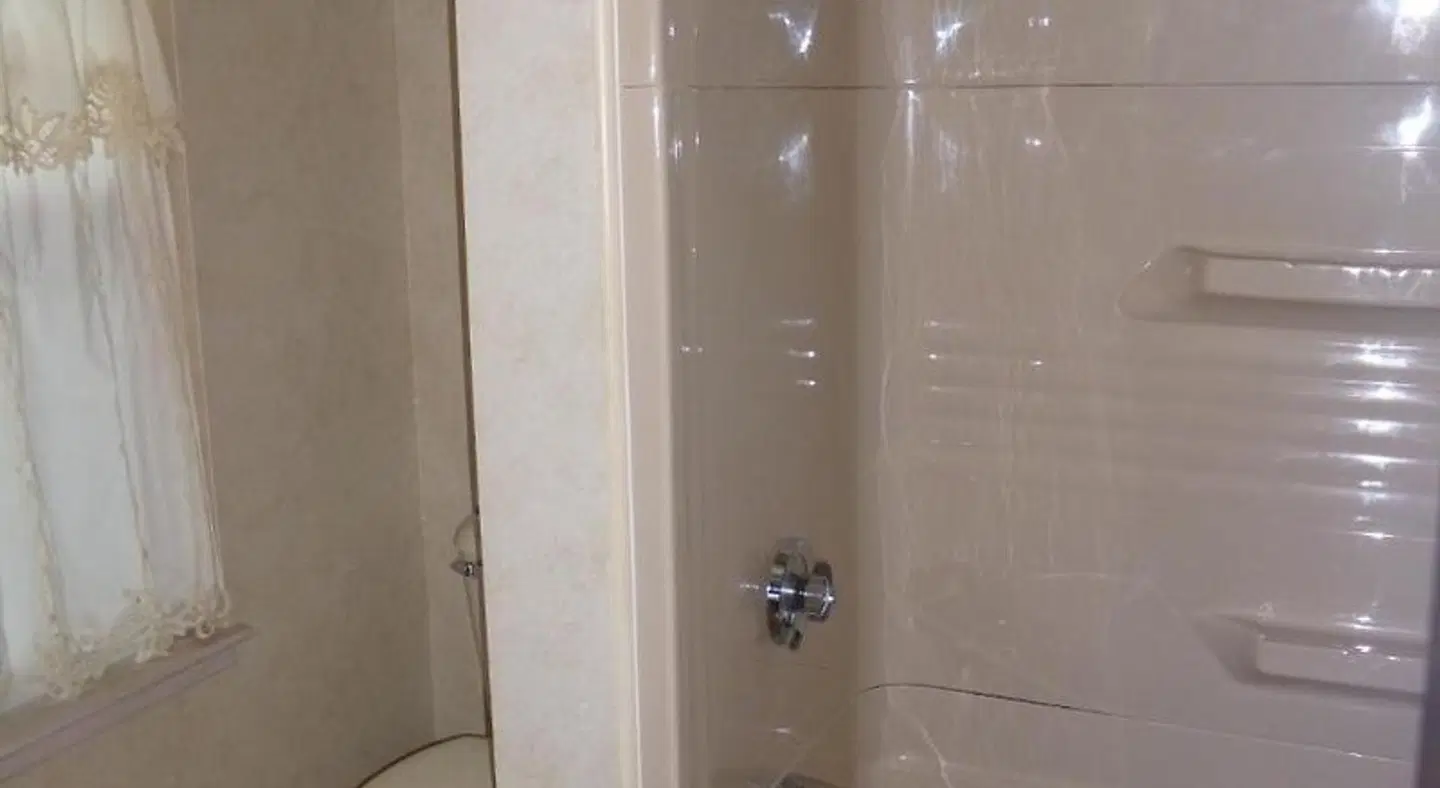 Falmouth Heights Motor Lodge Badezimmer