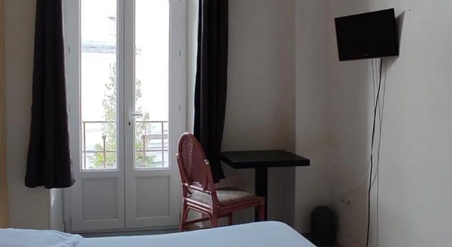 Luxembourg ROOM_EXAMPLE