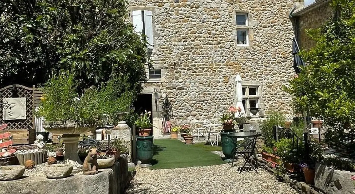 Le Manoir du Raveyron EXTERIOR