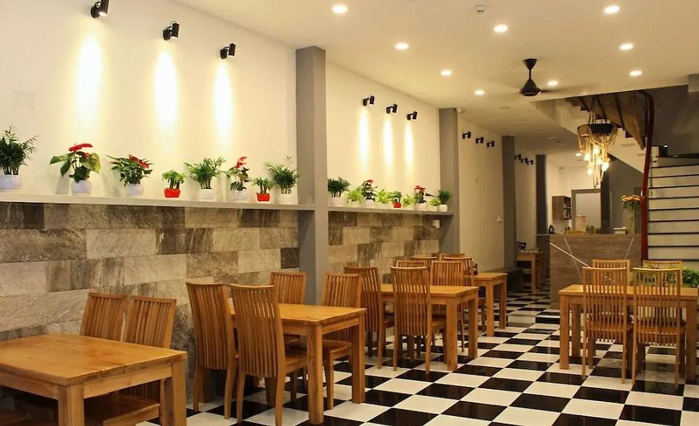 Beauty Guesthouse Bar