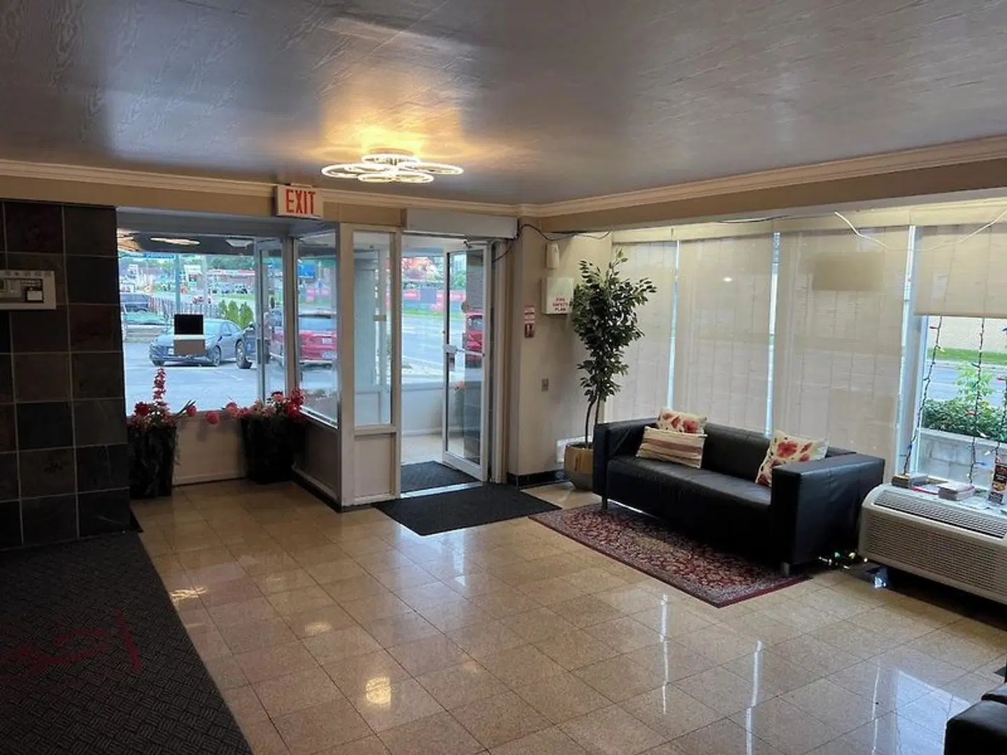 The Glengate Hotel & Suites LOUNGE_LOBBY