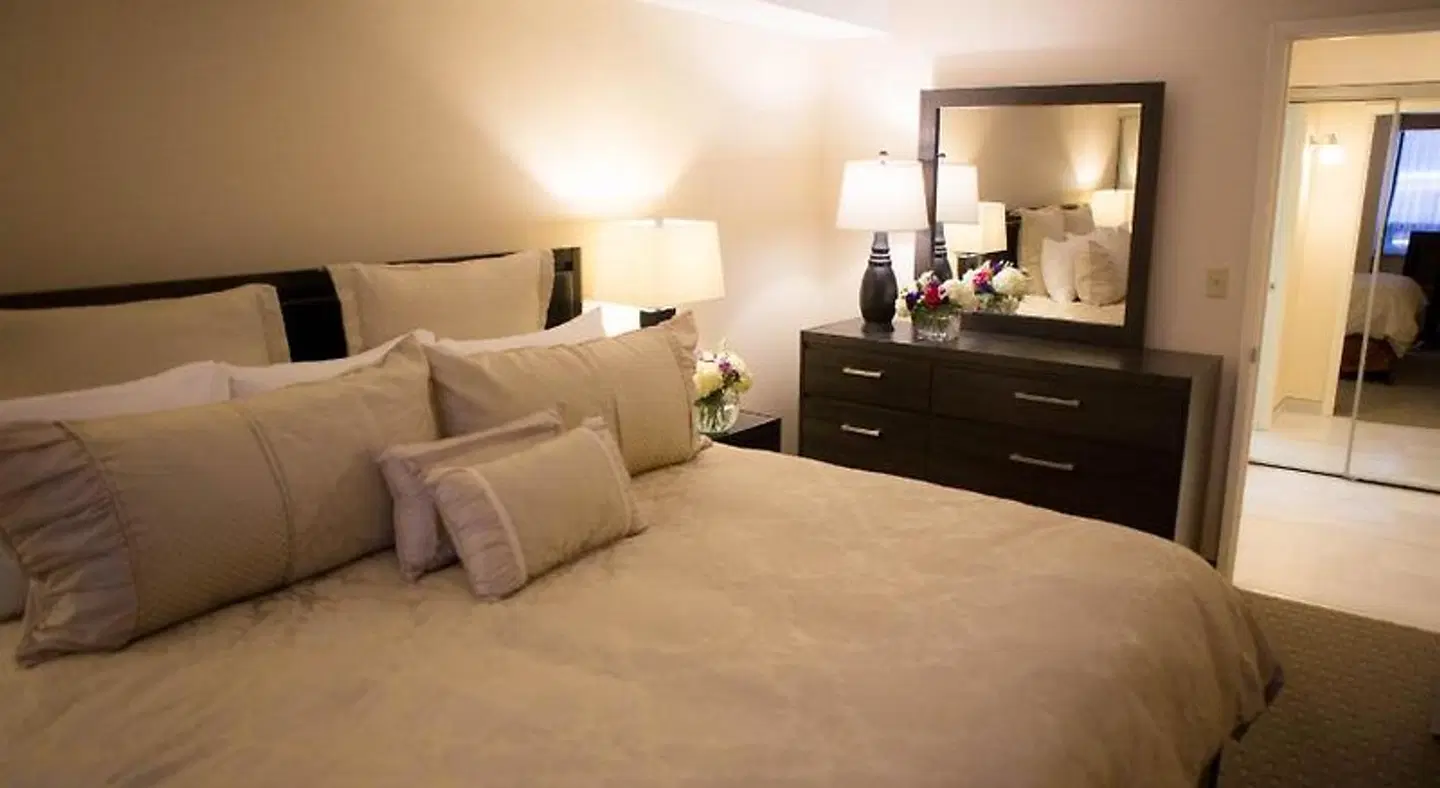 Cartier Place Hotel ROOM_EXAMPLE