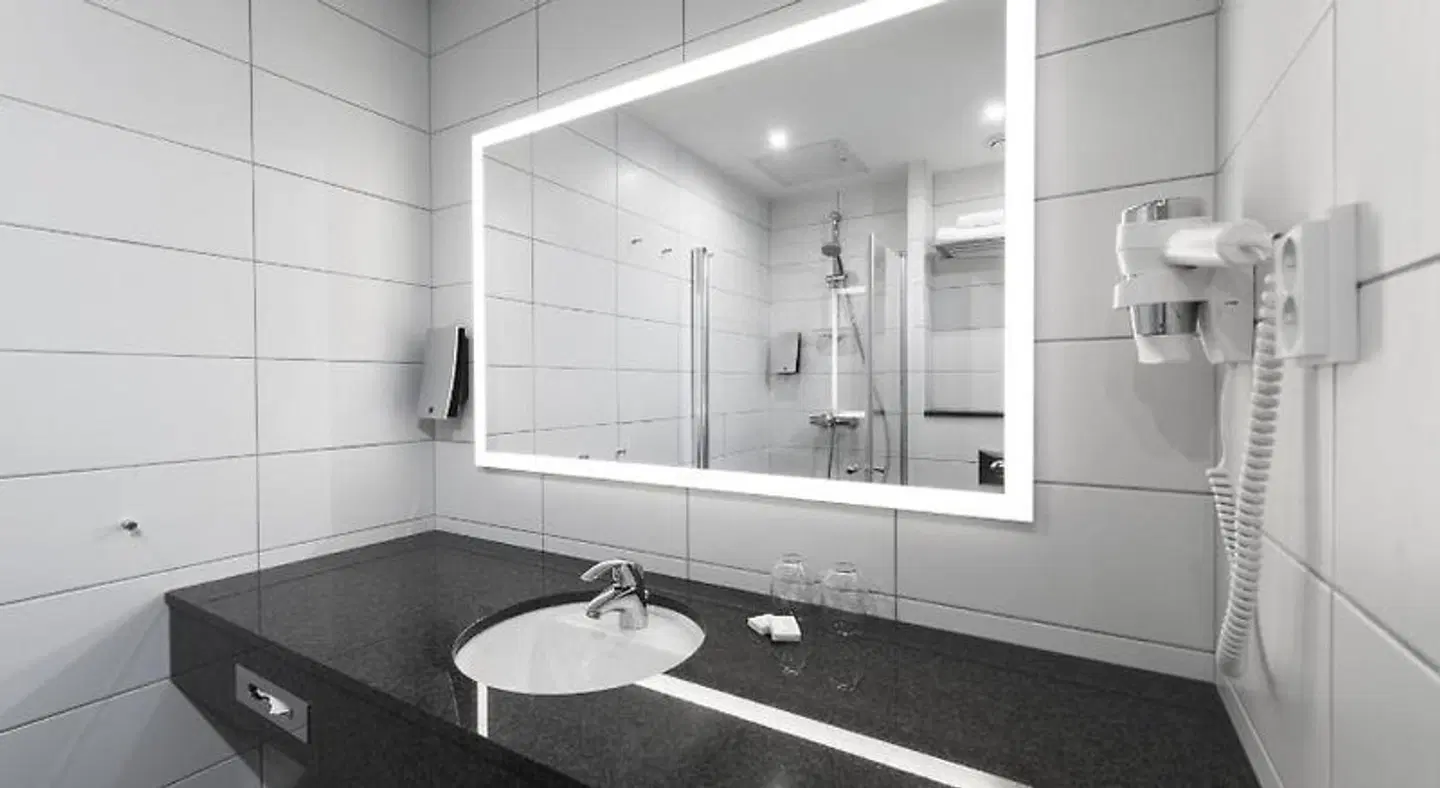 Thon Hotel Fosnavåg Badezimmer