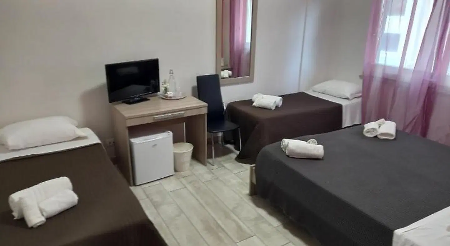 Suite Room Fiumicino ROOM_EXAMPLE