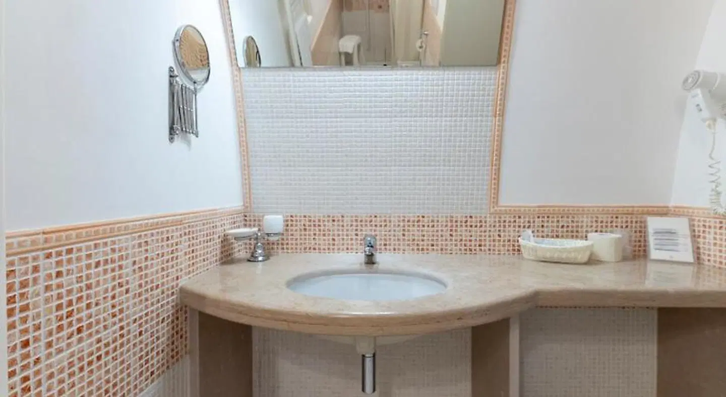 Rione Antico La Terra Badezimmer