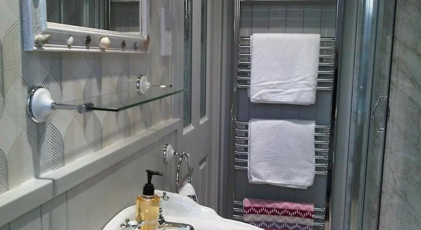 Court Prior Guest House Badezimmer