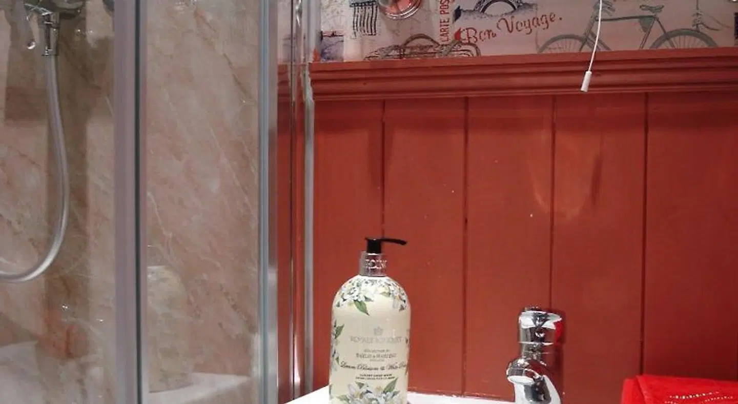 Court Prior Guest House Badezimmer