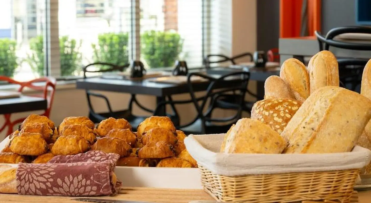 ibis Styles Saumur Gare Centre Restaurant