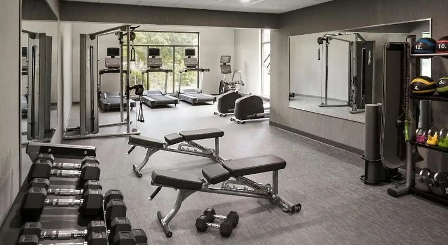 Courtyard by Marriott Louisville East SPORTS_AND_LEISURE