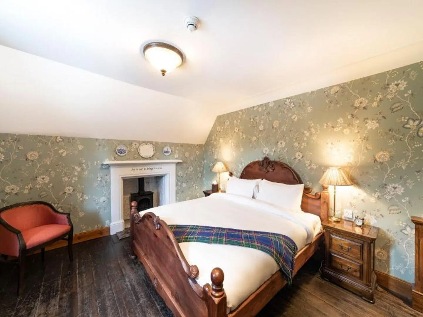 The Whispering Pine Lodge ROOM_EXAMPLE