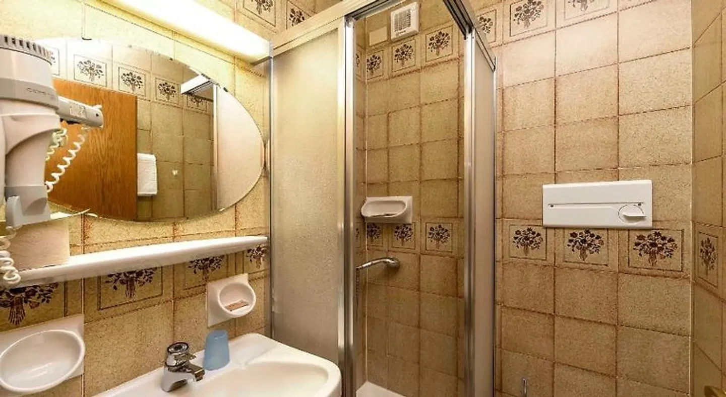Hotel Sonne Sole Badezimmer