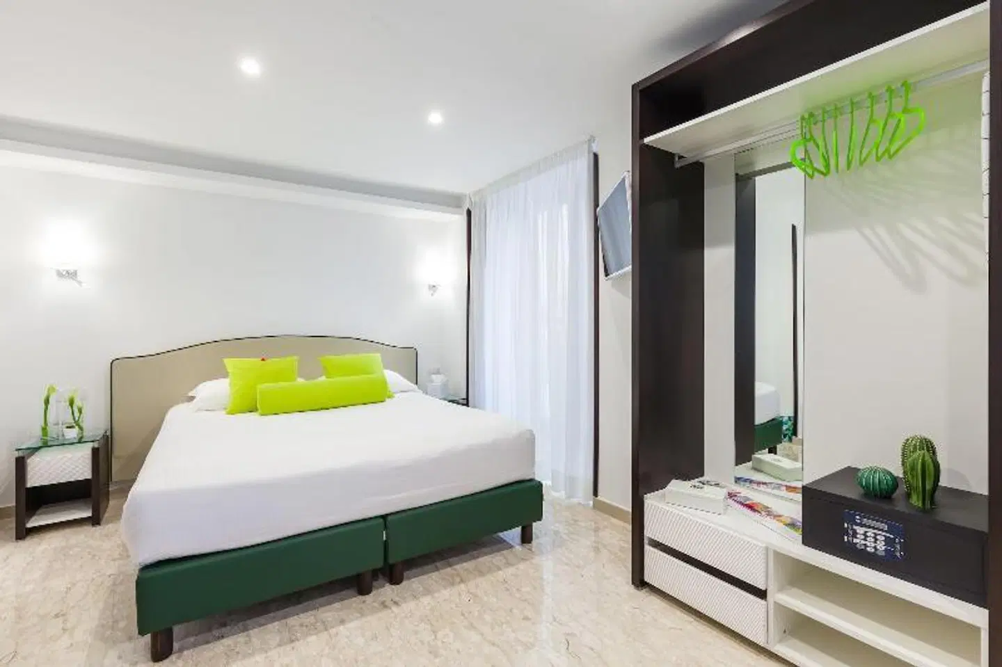 Sorrento Flats ROOM_EXAMPLE